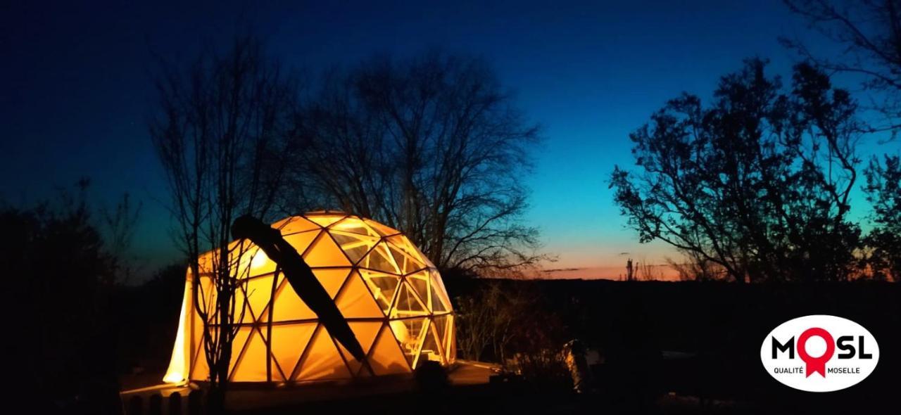 Le Dome Aux Oiseaux Hotell Bérig-Vintrange Exteriör bild