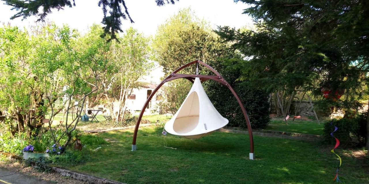 Le Dome Aux Oiseaux Hotell Bérig-Vintrange Exteriör bild